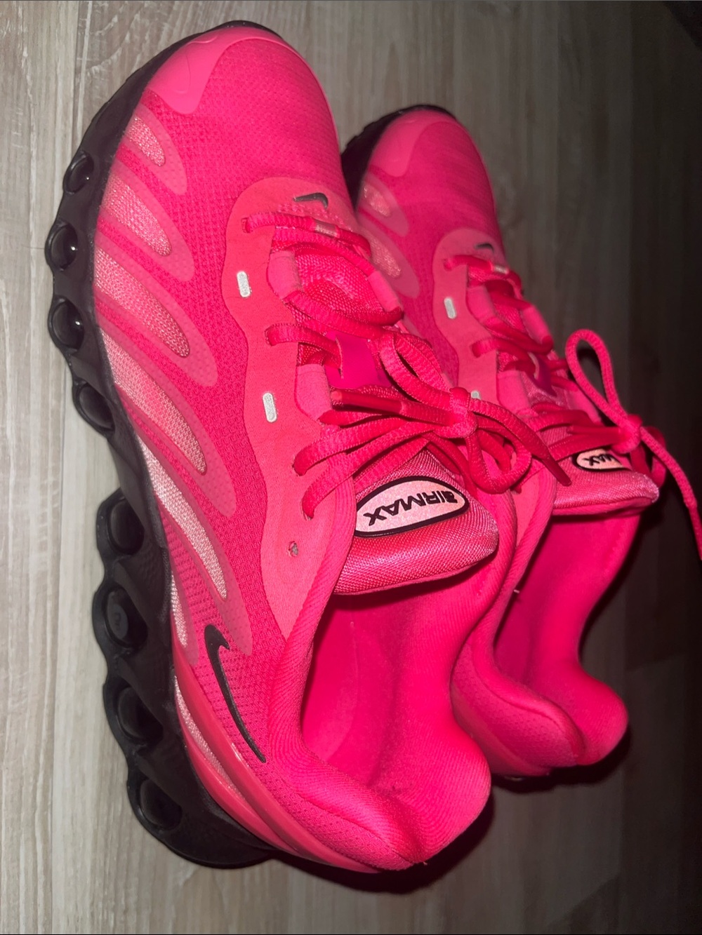 Nike Air Max Women's Running Shoes - Hot Pink Women’s Size 7.5 (Men’s 6) $160